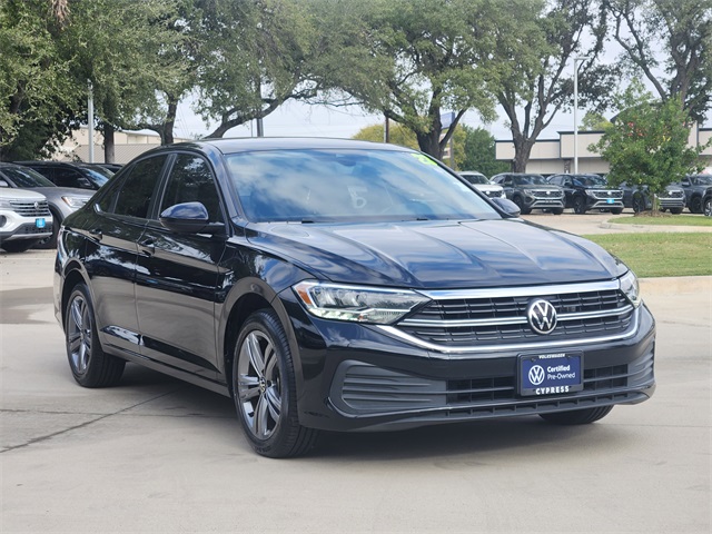 2023 Volkswagen Jetta SE photo 3