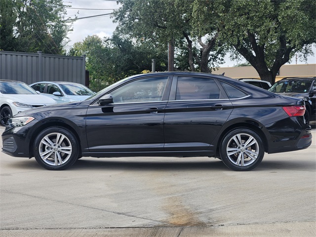 2023 Volkswagen Jetta SE photo 4