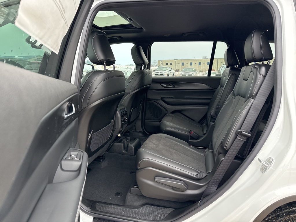 2025 Jeep Grand Cherokee L