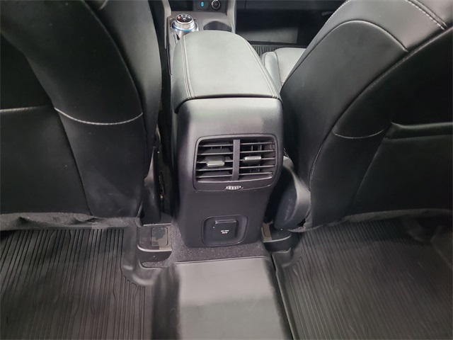 2020 – Ford – Escape