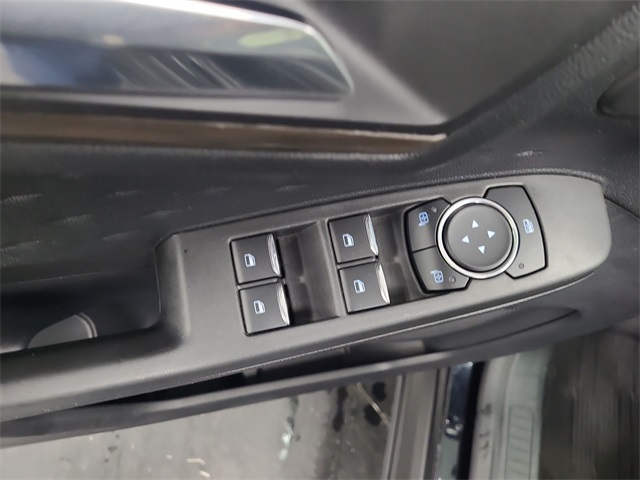 2020 – Ford – Escape