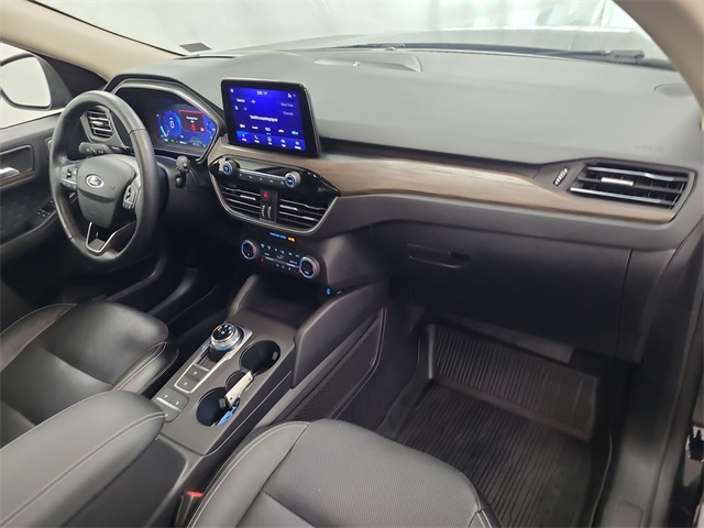 2020 – Ford – Escape
