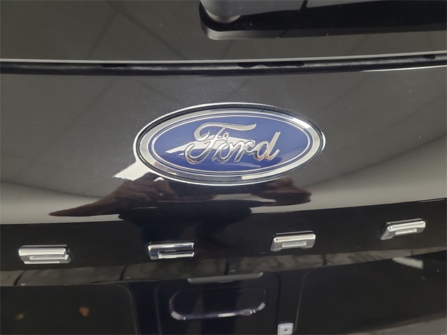2020 – Ford – Escape