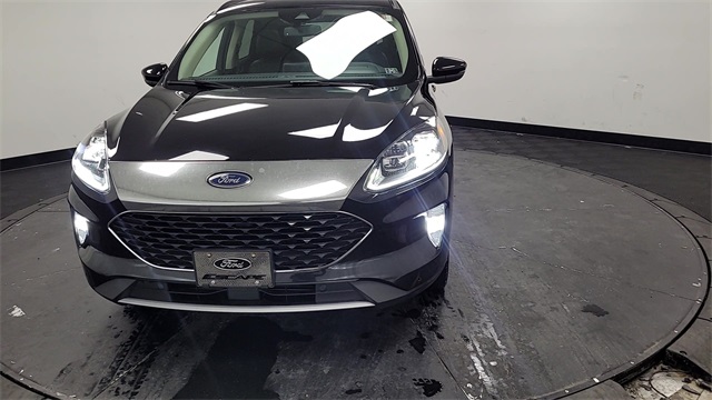 2020 – Ford – Escape