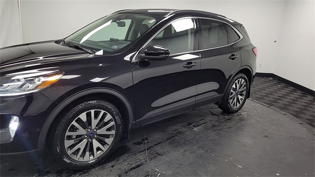 2020 – Ford – Escape