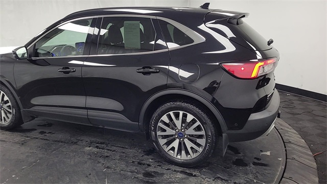 2020 – Ford – Escape
