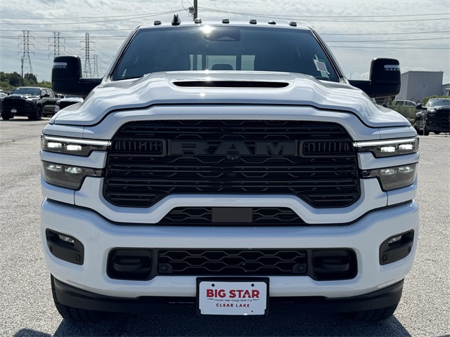 2026 Ram 2500 Laramie White at River Oaks CDJR