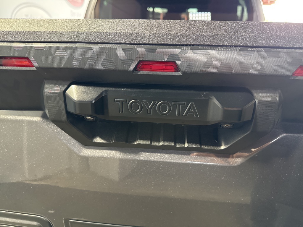 Thumbnail: 2024 Toyota Tundra - 21