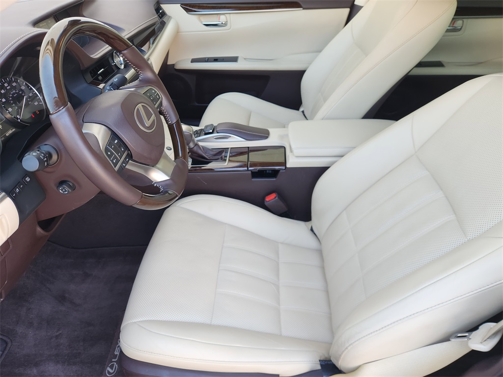 2016 Lexus ES 350 Silver at Bravo Nissan