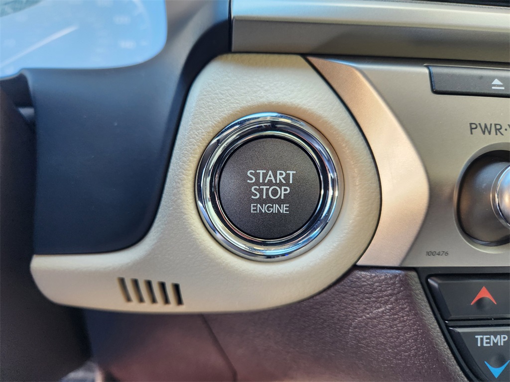 2016 Lexus ES 350 Silver at Bravo Nissan