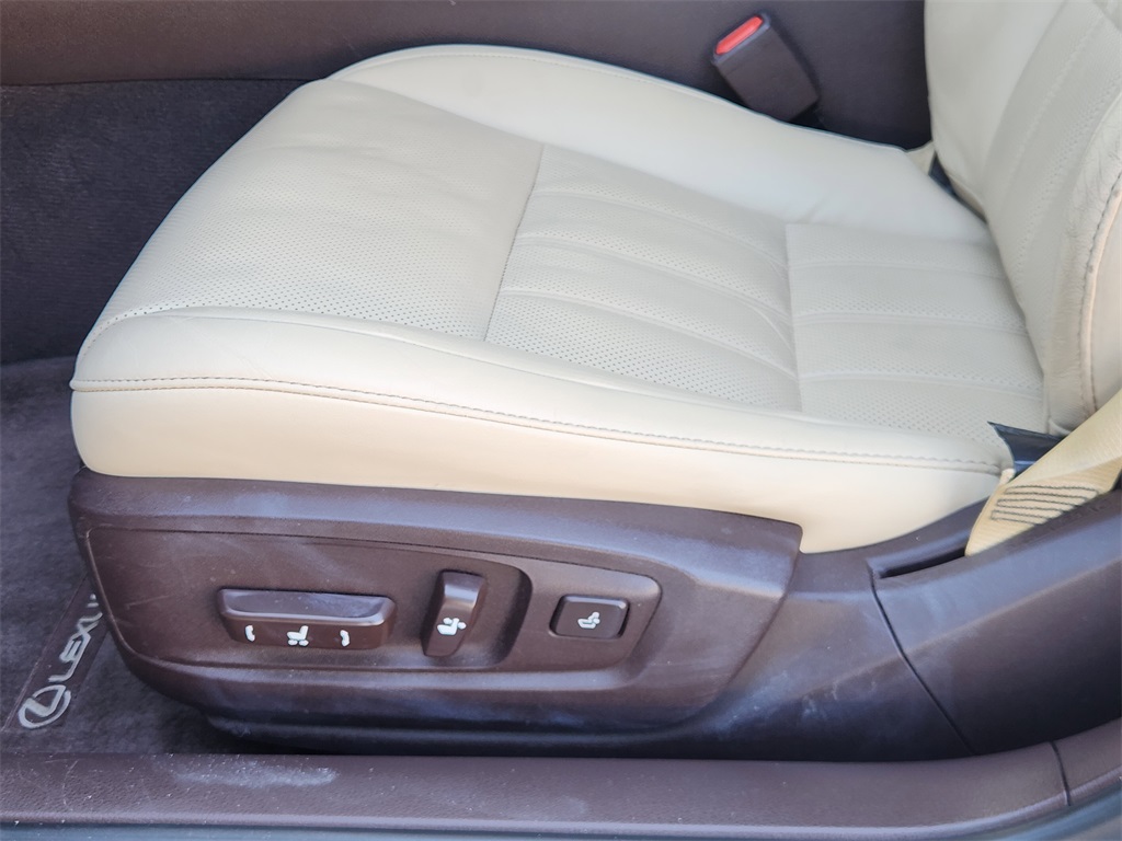 2016 Lexus ES 350 Silver at Bravo Nissan