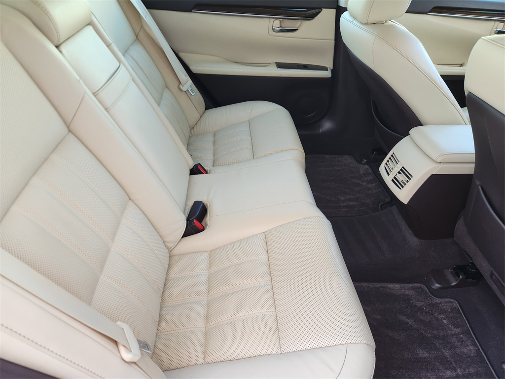 2016 Lexus ES 350 Silver at Bravo Nissan