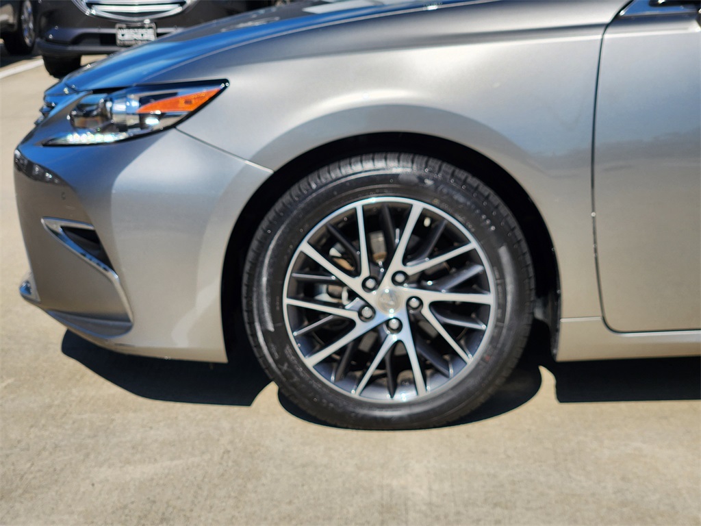 2016 Lexus ES 350 Silver at Bravo Nissan