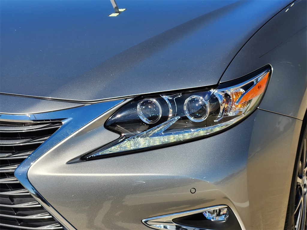 2016 Lexus ES 350 Silver at Bravo Nissan
