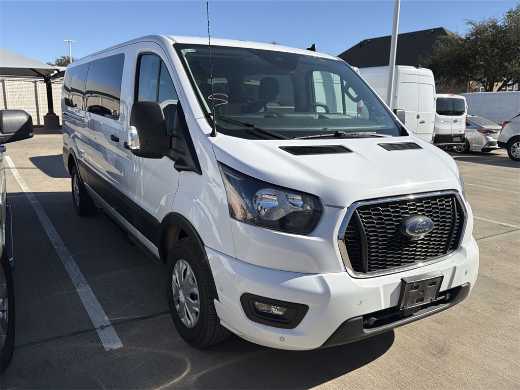 2023 Ford Transit Passenger 350 XLT Low Roof LB RWD
