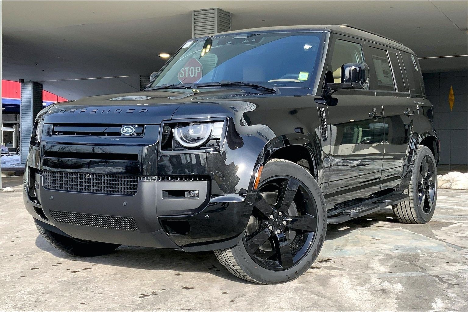 2026 Land Rover Defender 110 P400 X-Dynamic SE AWD