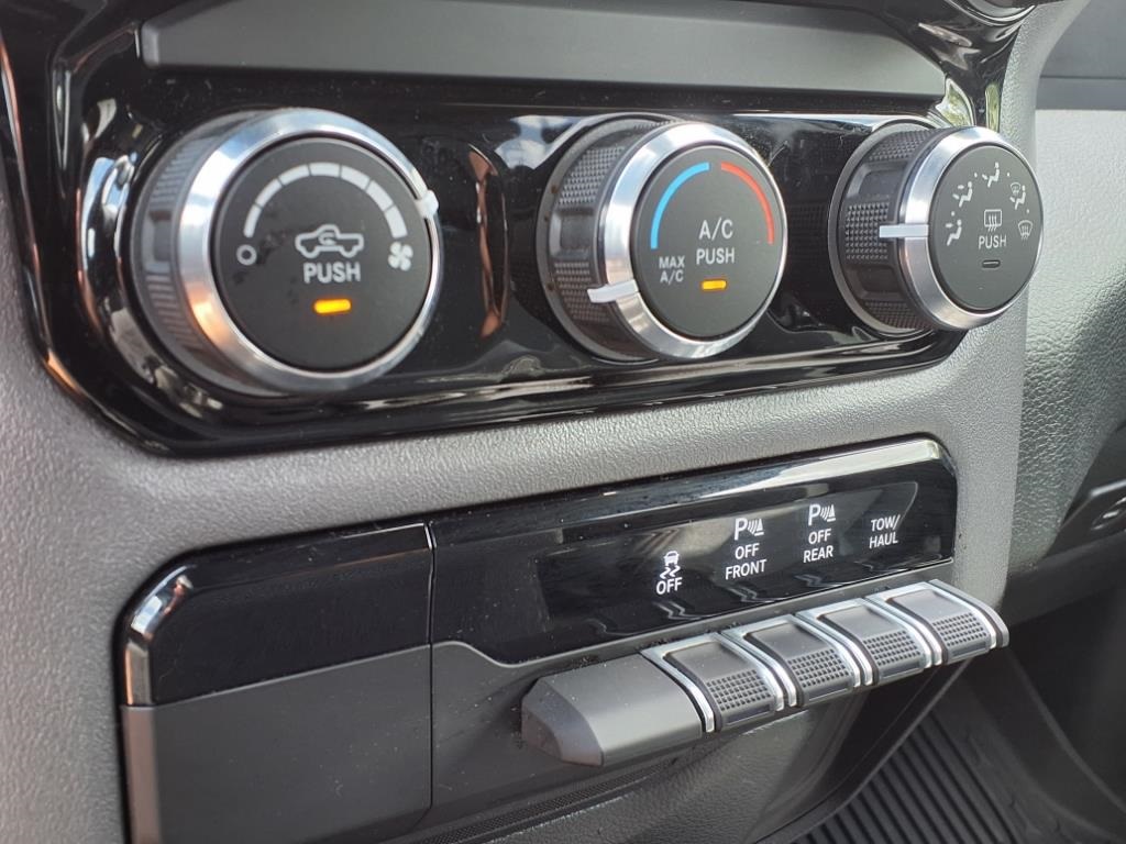 2025 Ram 1500 Big Horn/Lone Star - 10