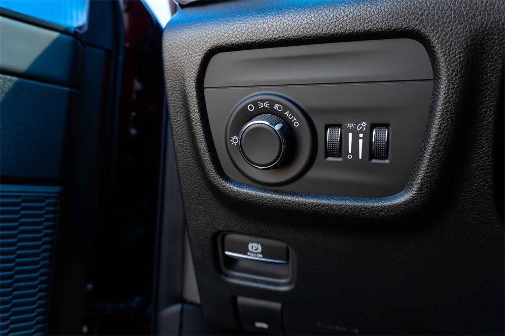 New Car 2025 Jeep Grand Cherokee L  Laredo For Sale Under $40,000 In San Marcos, Texas