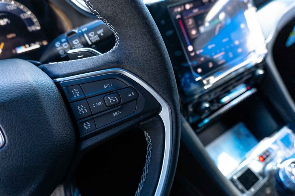 New Car 2025 Jeep Grand Cherokee L  Laredo For Sale Under $40,000 In San Marcos, Texas