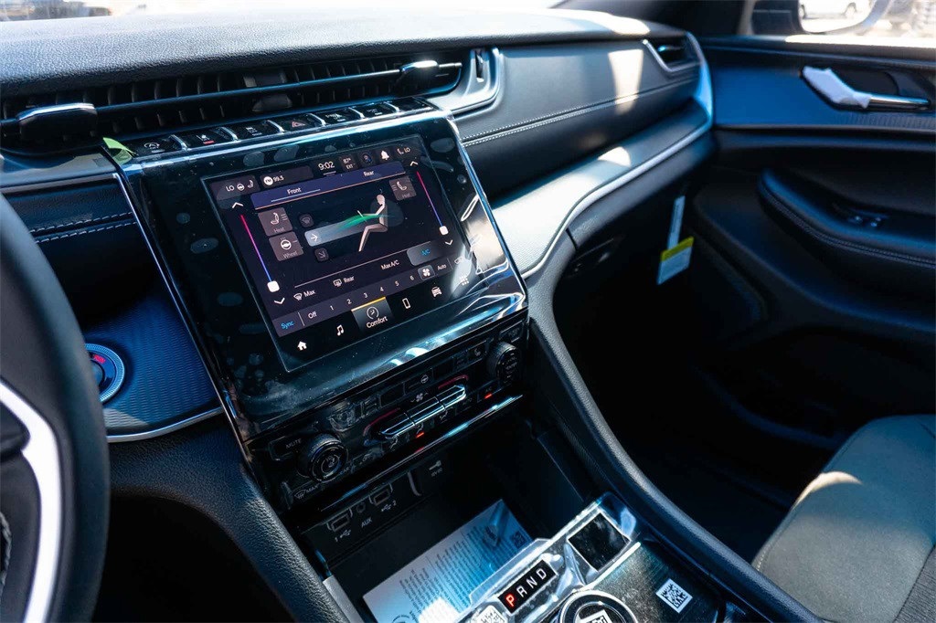 New Car 2025 Jeep Grand Cherokee L  Laredo For Sale Under $40,000 In San Marcos, Texas