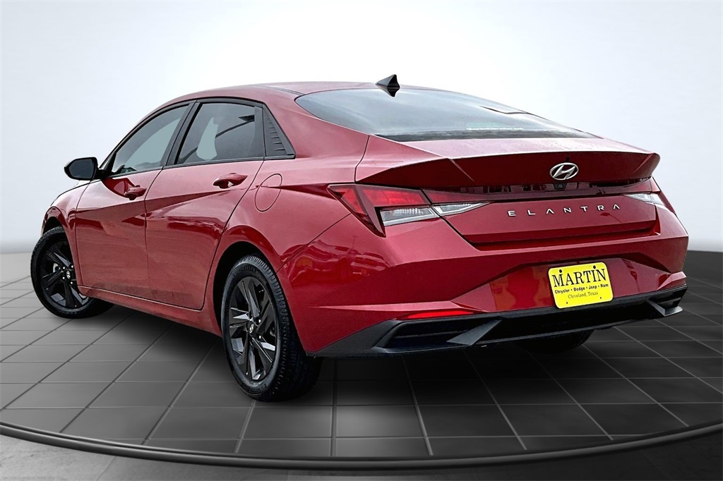 2021 Hyundai Elantra SEL Red at Baytown Hyundai