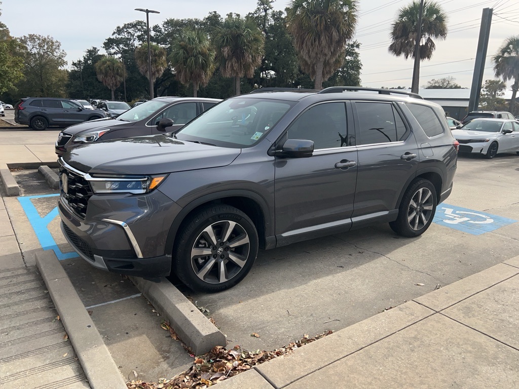 2025 Honda Pilot Touring FWD