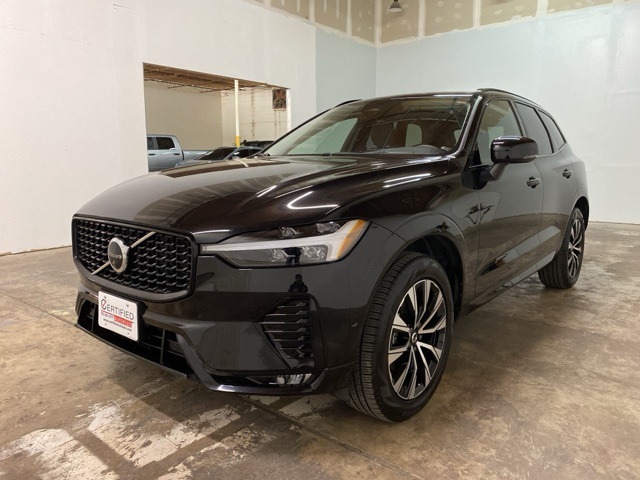 2025 Volvo XC60 B5 Plus Dark Theme AWD