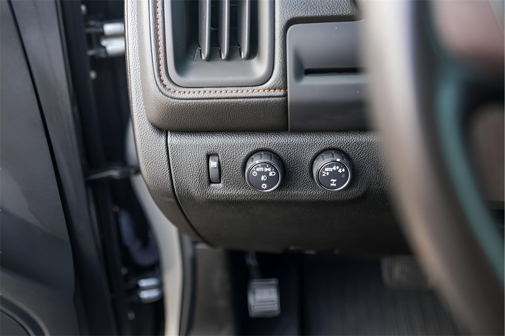 Used Car 2022 Gmc Canyon  At4 W/leather For Sale Under $35,000 In Austin, Texas