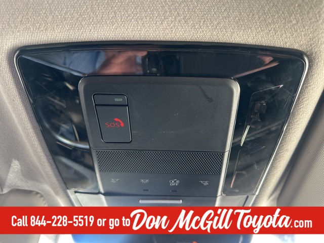 2025 Mitsubishi Outlander SE White at Baytown Hyundai