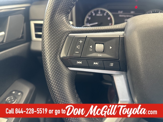 2025 Mitsubishi Outlander SE White at Baytown Hyundai