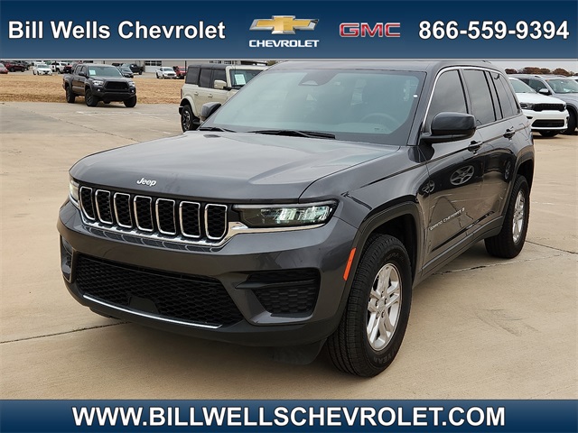 Used Car 2024 Jeep Grand Cherokee  Laredo For Sale Under $30,000 In Plainview, Texas