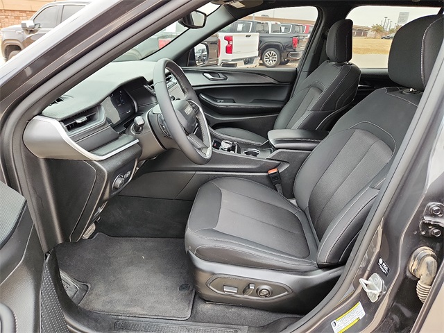 Used Car 2024 Jeep Grand Cherokee  Laredo For Sale Under $30,000 In Plainview, Texas