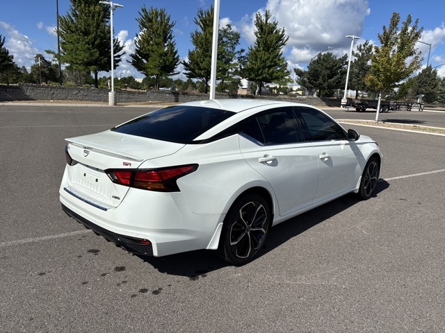 2023 Nissan Altima 2.5 SR photo 3