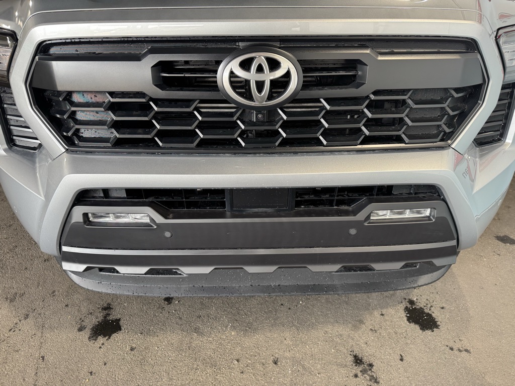 Thumbnail: 2025 Toyota Tacoma - 12