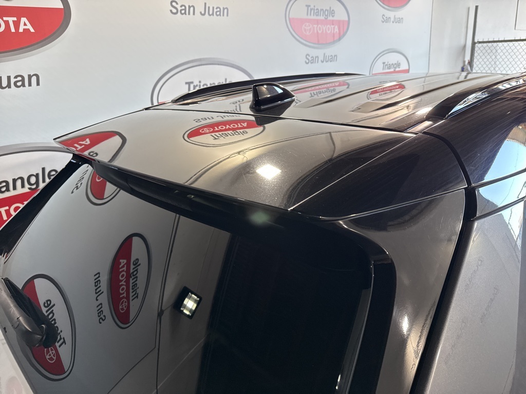 Thumbnail: 2022 Toyota RAV4 - 17