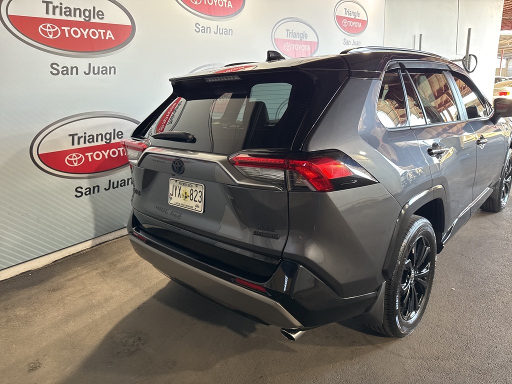 Thumbnail: 2022 Toyota RAV4 - 20