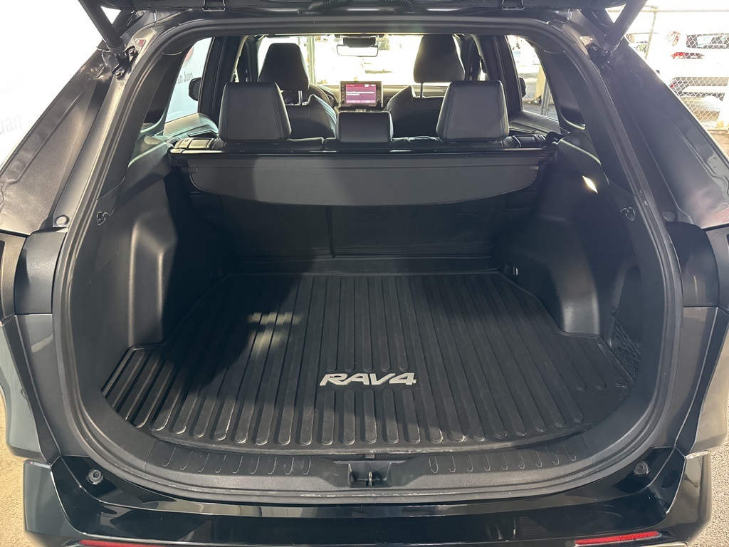 Thumbnail: 2022 Toyota RAV4 - 25