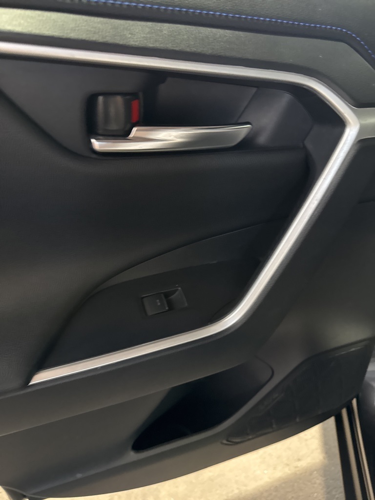 Thumbnail: 2022 Toyota RAV4 - 28