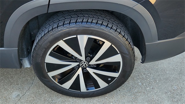 2023 Volkswagen Taos