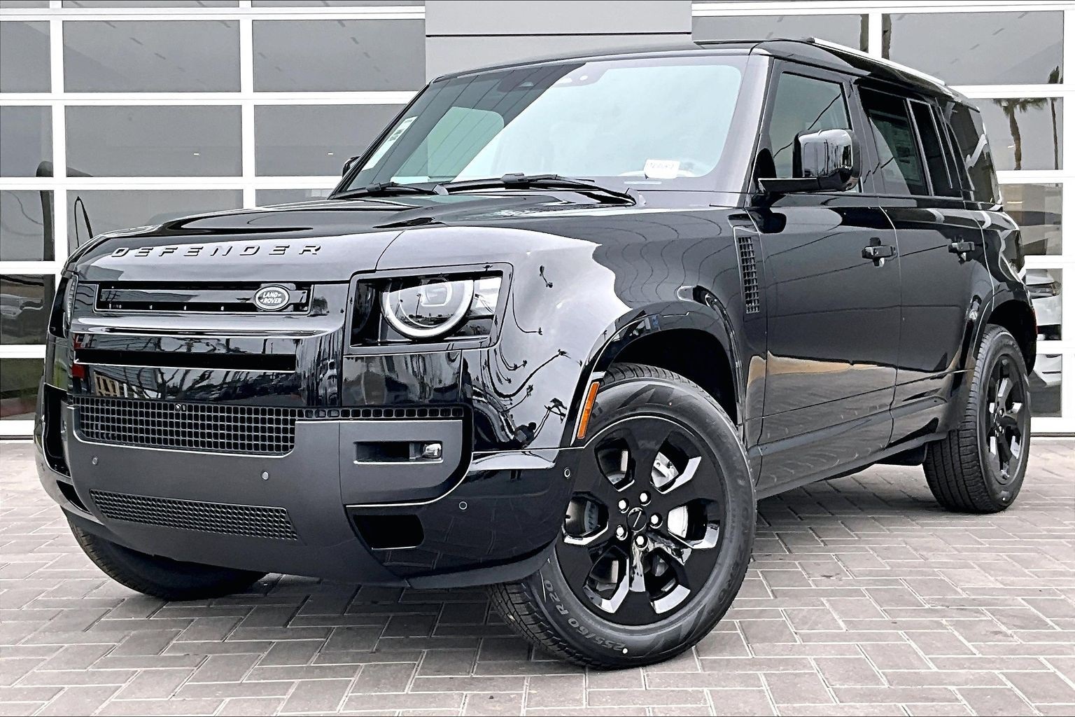 2026 Land Rover Defender 110 P400 X-Dynamic SE AWD