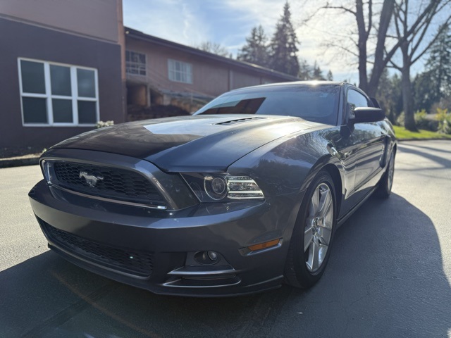 2014 Ford Mustang V6 Coupe RWD