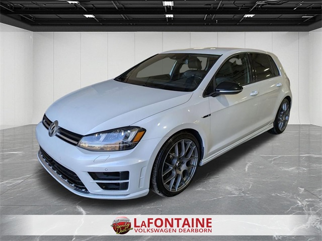 2016 Volkswagen Golf R DCC & Navigation 4Motion