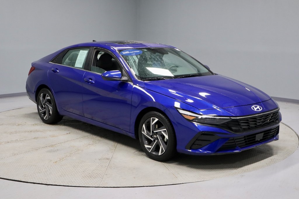 2025 Hyundai Elantra SEL Convenience FWD