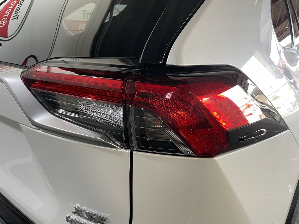 Thumbnail: 2025 Toyota RAV4 - 17