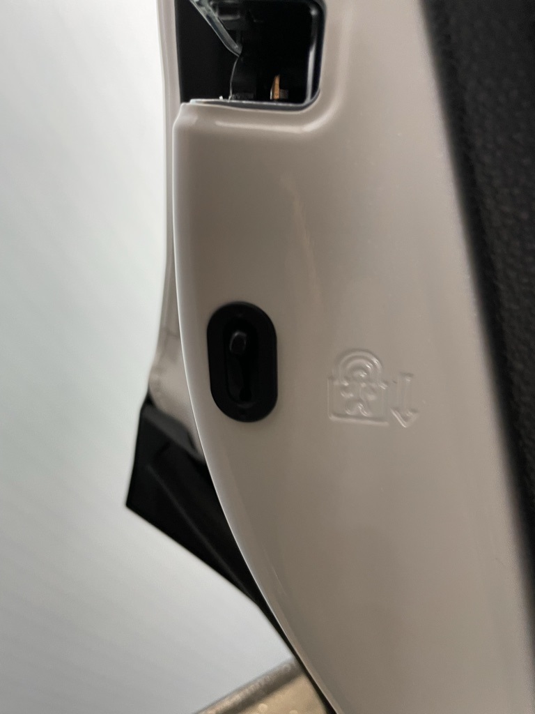 Thumbnail: 2025 Toyota RAV4 - 27