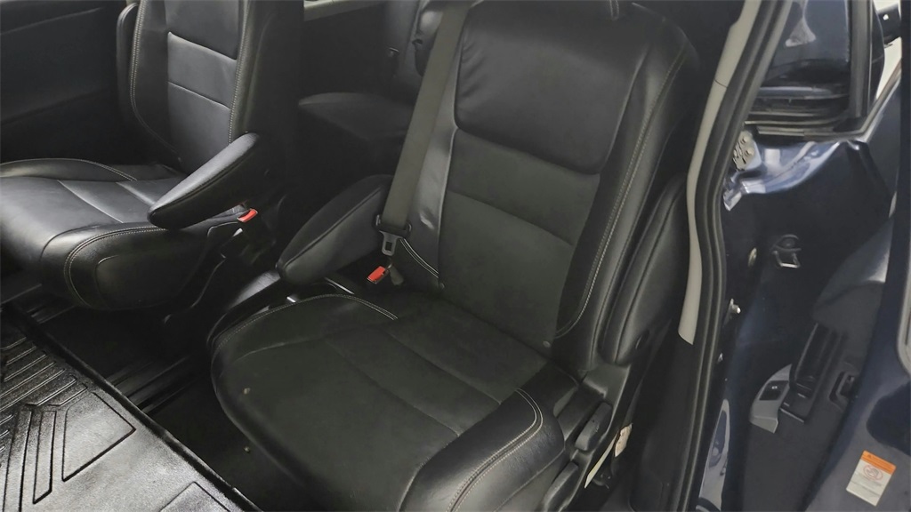 2018 Toyota Sienna SE Blue at Emmons Autoplex