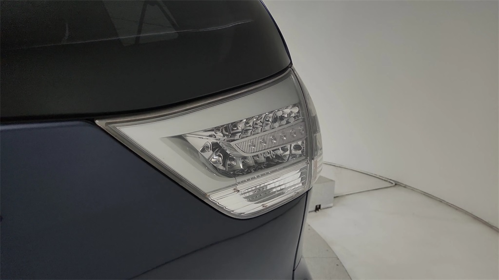 2018 Toyota Sienna SE Blue at Emmons Autoplex