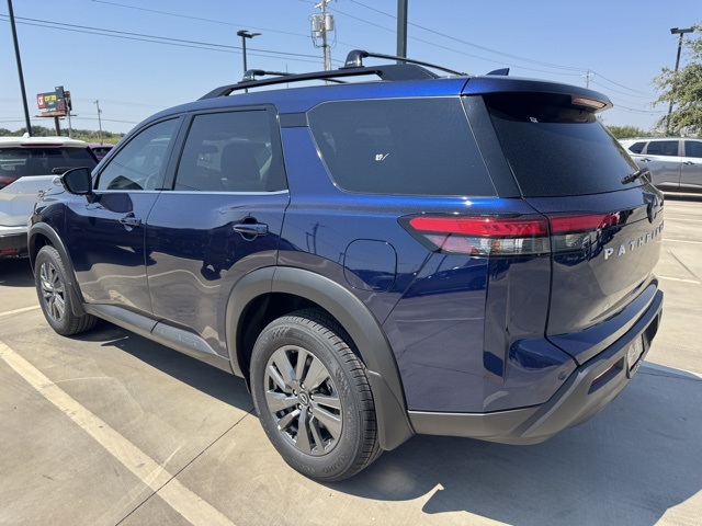 2025 Nissan Pathfinder SV photo 8