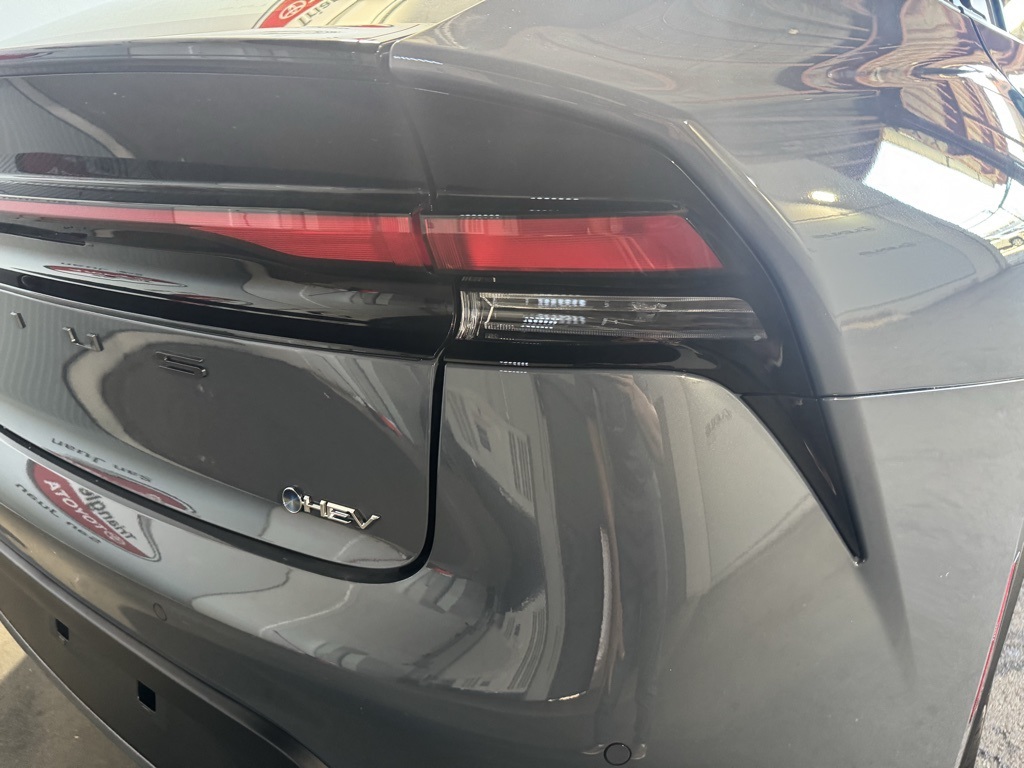 Thumbnail: 2026 Toyota Prius - 15