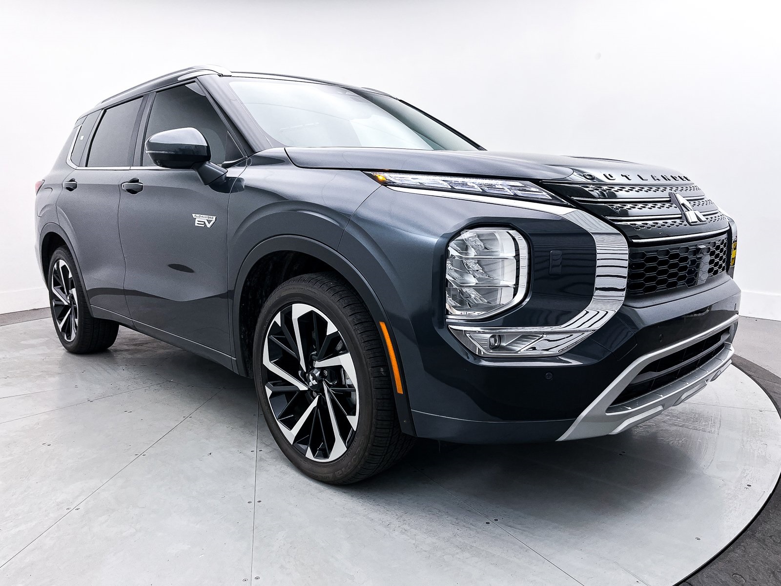 2025 Mitsubishi Outlander Plug-in Hybrid